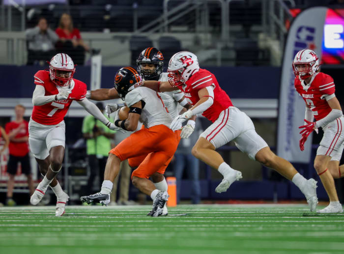 bellville gilmer uil texas title 2023 tommy hays football Game 8 02